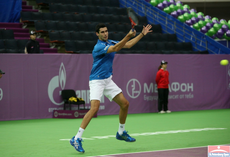 Hanescu, in sferturi la St. Petersburg